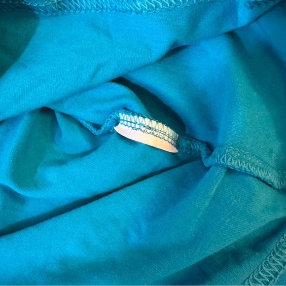 Puma Turquoise Casual Tee

#1083 - Picture 4 of 6